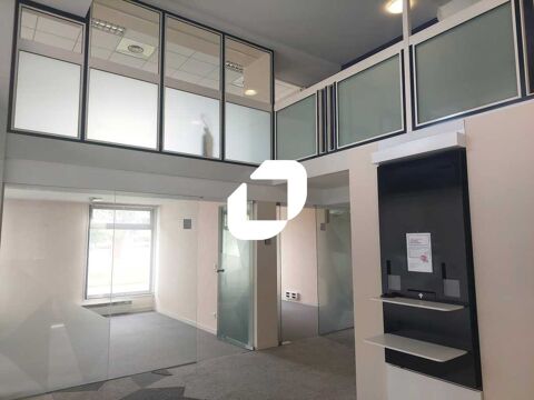 Locaux Commerciaux - A LOUER - 220 m&sup2; non divisibles 5833 78180 Montigny le bretonneux