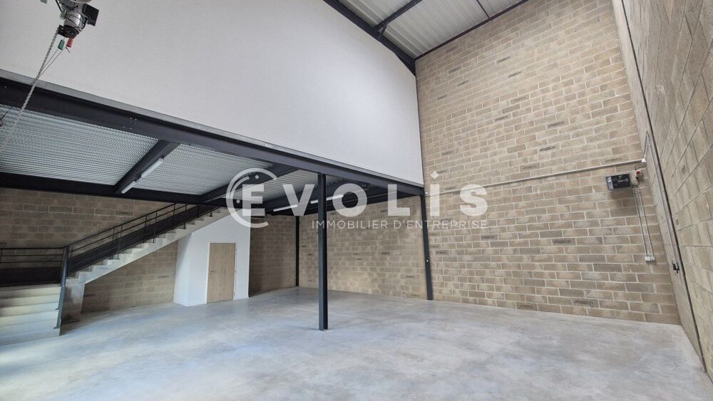   Locaux d'activité - A LOUER - 258 m² non divisibles Bailly romainvilliers