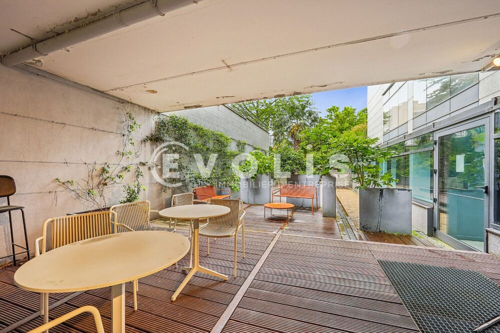   BUREAUX A VENDRE AUX PORTES DE PARIS - 702 m² divisibles à partir de 224 m² Montrouge