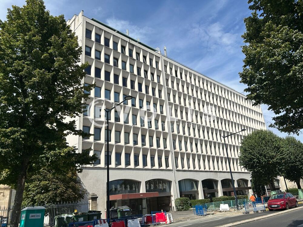   Bureaux - A LOUER - 634 m² non divisibles 