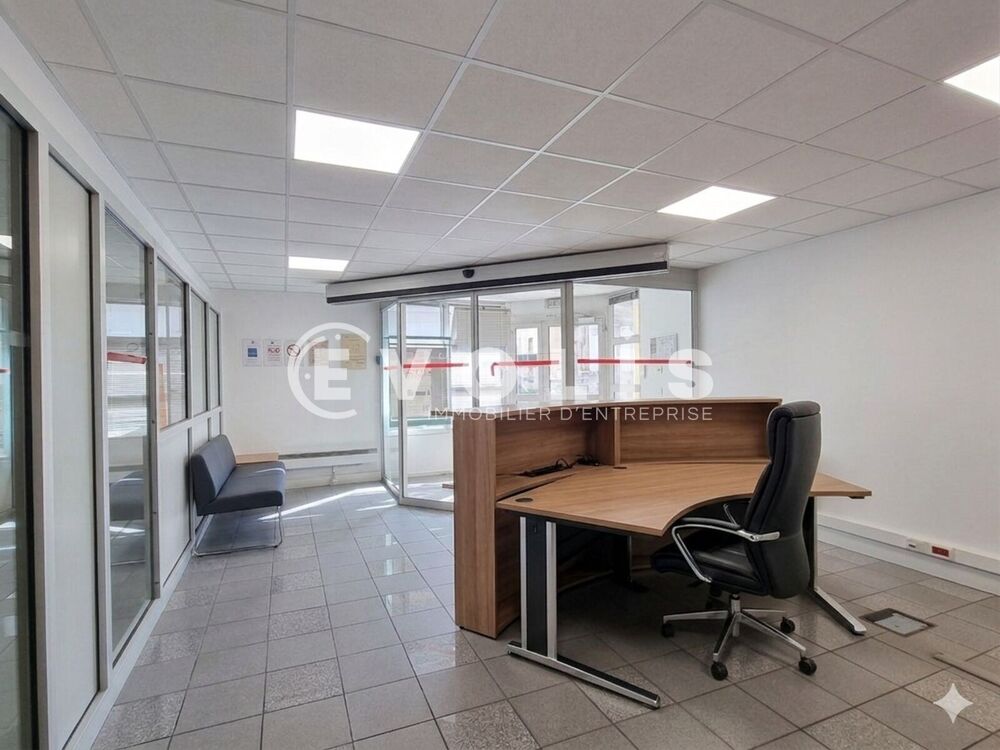   Bureaux - A VENDRE - 171 m² non divisibles Ivry sur seine