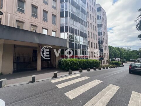 Bureaux - A VENDRE - 695 m&sup2; divisibles &agrave; partir de 347 m&sup2; 700000 93160 Noisy le grand