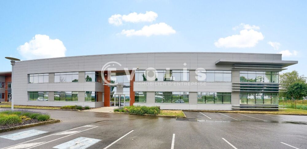   Locaux d'activité - A LOUER - 3 138 m² divisibles à partir de 1 418 m² 