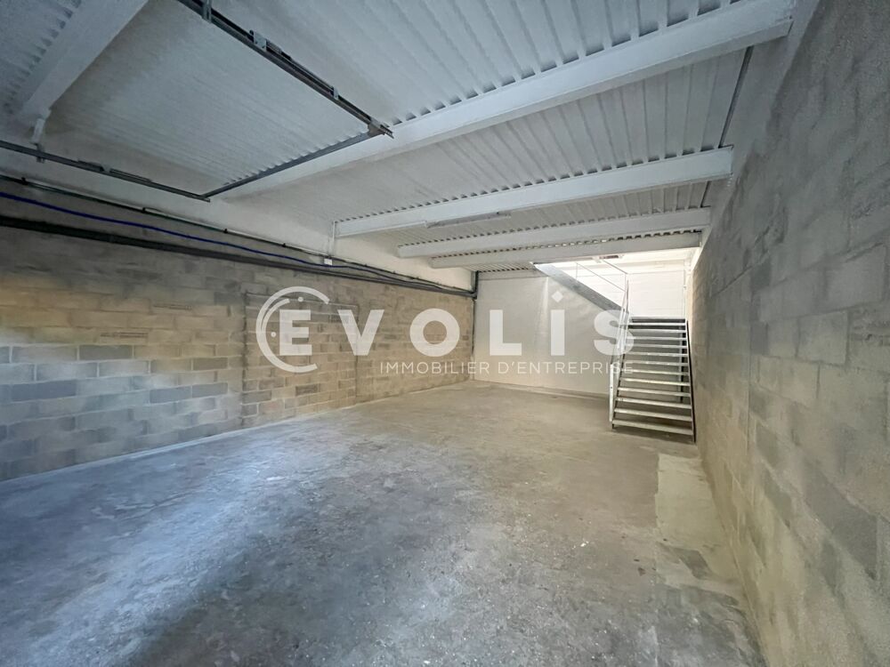   Locaux d'activité - A LOUER - 3 199 m² divisibles à partir de 146 m² Neuilly plaisance
