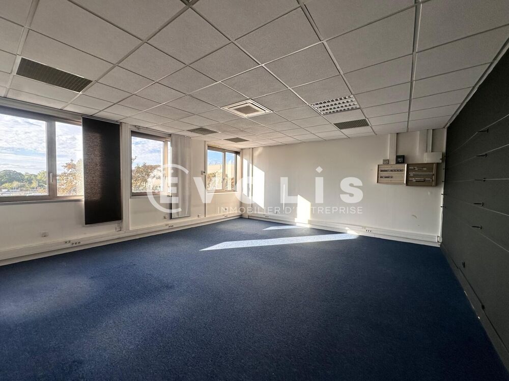   Locaux d'activité - A LOUER - 1 431 m² divisibles à partir de 240 m² Nanterre