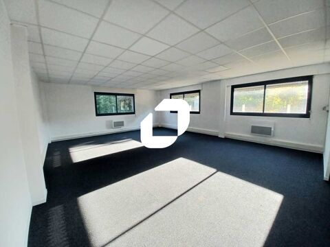 Bureaux - A LOUER - 95 m&sup2; divisibles &agrave; partir de 45 m&sup2; 570 33370 Tresses