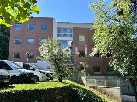   Bureaux - A LOUER - 900 m² divisibles à partir de 187 m² 
