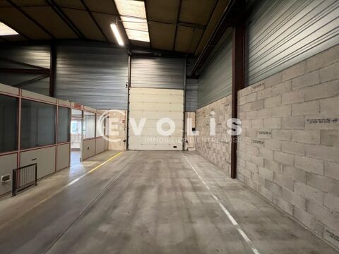   A louer à BELLEVILLE EN BEAUJOLAIS - 1 200 m² non divisibles 