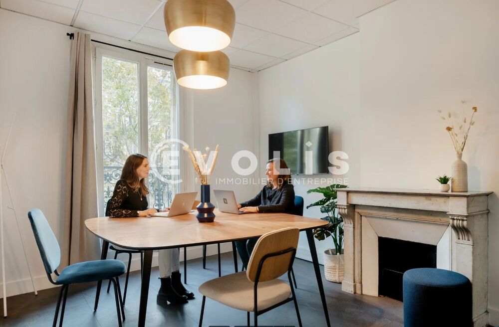   Bureaux - A LOUER - 180 m² non divisibles Paris 10