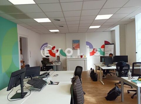 Bureaux - A LOUER - 126 m&sup2; non divisibles 3175 33000 Bordeaux