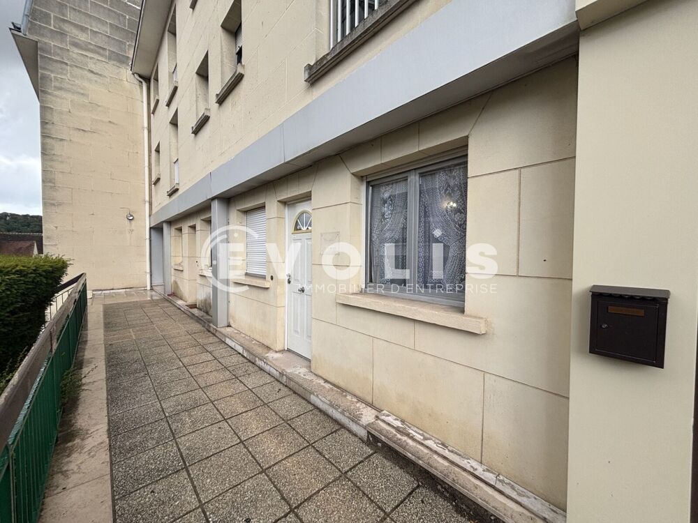   Locaux commerciaux - A LOUER - 69 m² non divisibles 