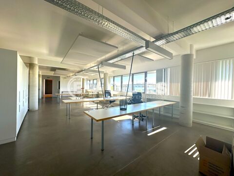 Bureaux - A LOUER - 373 m&sup2; non divisibles 4849 33520 Bruges