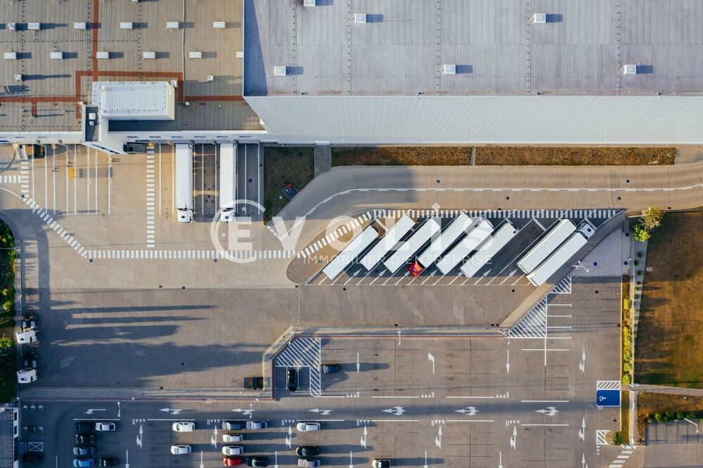   Terrain - A VENDRE - 7 029 m² divisibles à partir de 2 241 m² 