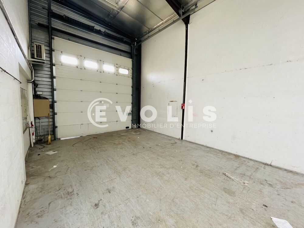   Locaux d'activité - A LOUER - 597 m² divisibles à partir de 208 m² Pontault combault