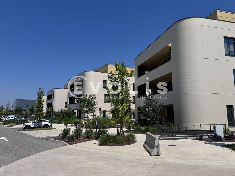   Bureaux - A LOUER - 2 193 m² divisibles à partir de 174 m² 