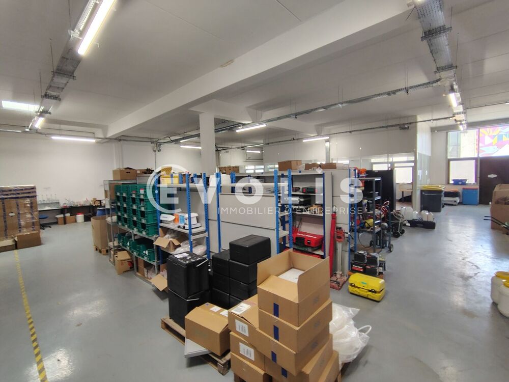   Locaux d'activité - A LOUER - 748 m² non divisibles Fontenay sous bois
