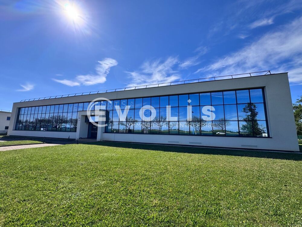   Bureaux - A LOUER - 938 m² divisibles à partir de 127 m² 