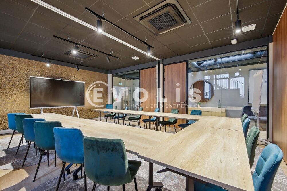   Bureaux - A LOUER - 230 m² non divisibles Paris 3