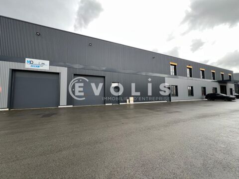 A louer &agrave; NEUVILLE SUR SAONE - 252 m&sup2; non divisibles 1575 69250 Neuville sur saone