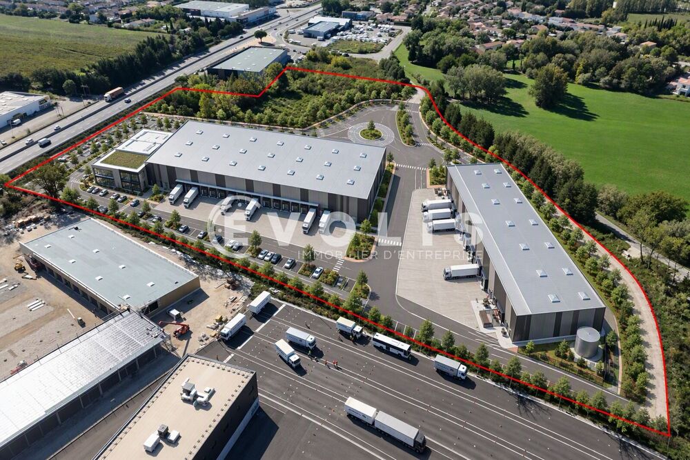   1 104 m²  usage Commerce - 1 104 m² non divisibles Sorgues