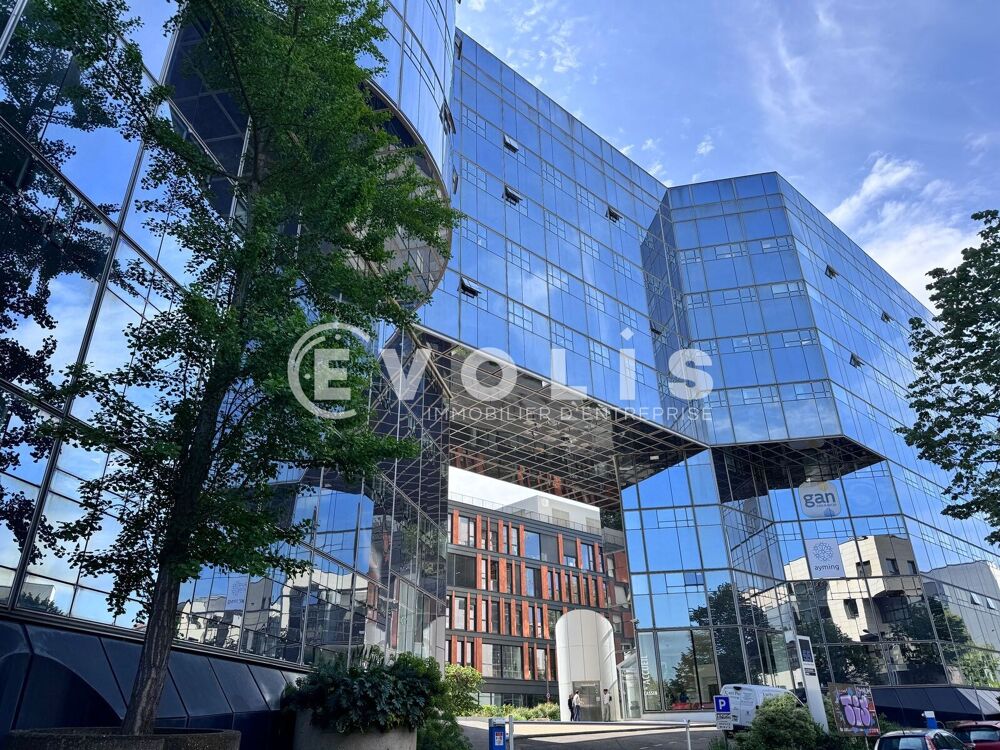   Bureaux - A LOUER - 1 788 m² divisibles à partir de 263 m² 
