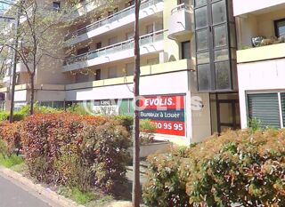   Bureaux - A LOUER - 220 m² non divisibles Suresnes