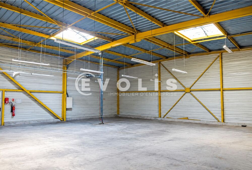  Locaux d'activité - A LOUER - 3 009 m² non divisibles Les ulis