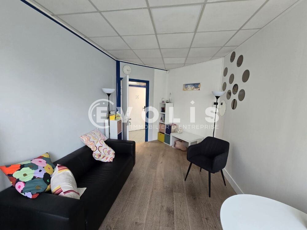   Bureaux - A LOUER - 15 m² non divisibles Egly