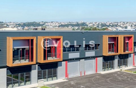   Locaux d'activité - A LOUER - 8 774 m² divisibles à partir de 381 m² 
