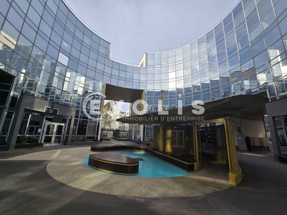   Bureaux - A LOUER - 1 696 m² divisibles à partir de 103 m² 