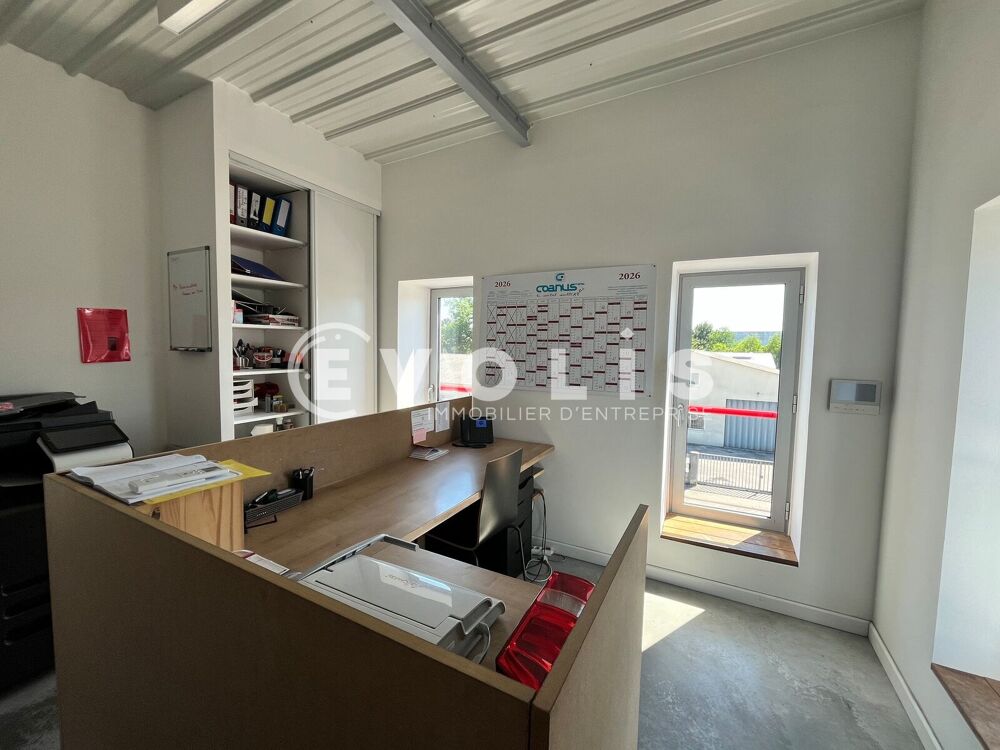   LOCAUX AVEC EXTERIEUR PRIVATIF - 547 m² divisibles à partir de 247 m² Cestas