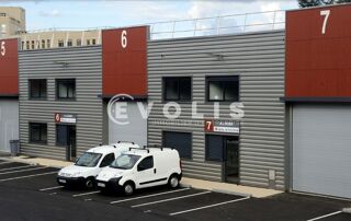   A louer à VILLEURBANNE - 1 227 m² divisibles à partir de 591 m² Villeurbanne