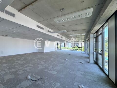   Bureaux - A LOUER - 227 m² non divisibles 