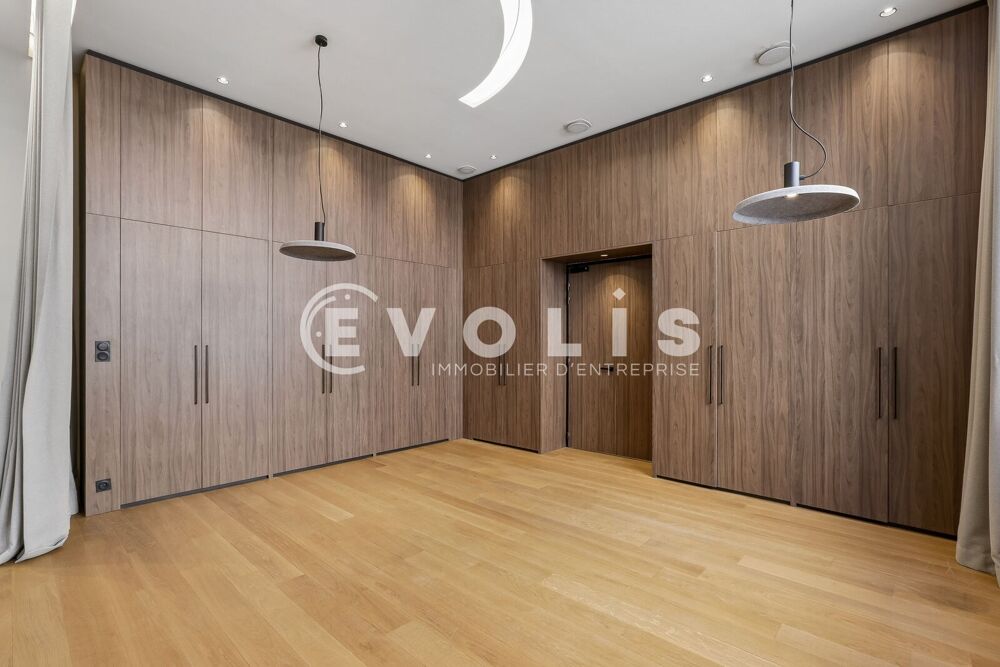   Bureaux - A LOUER - 273 divisible à partir de 93 m² Lyon 6