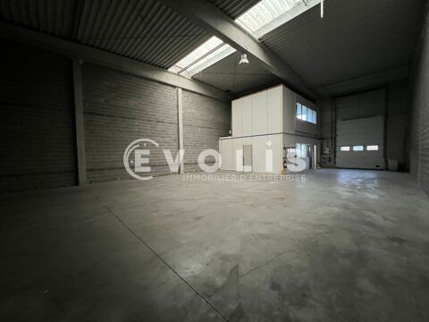   Locaux d'activité - A LOUER - 1 850 m² divisibles à partir de 350 m² 