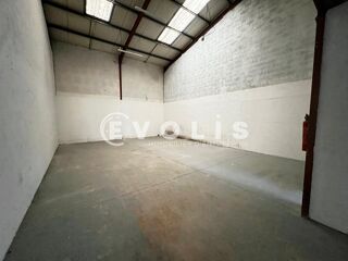   Locaux d'activité - A LOUER - 700 m² divisibles à partir de 60 m² Lisses