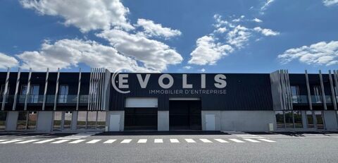   Locaux d'activité - A VENDRE - 880 m² divisibles à partir de 268 m² 