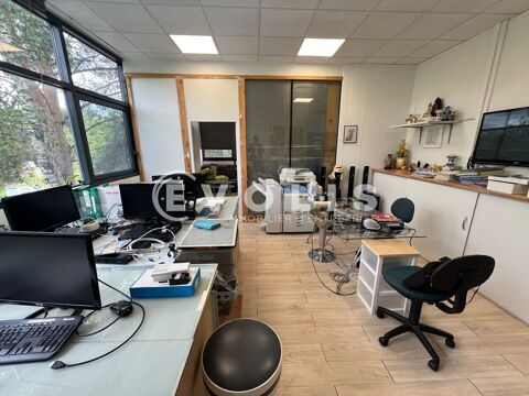   Bureaux - A VENDRE - 100 m² non divisibles 