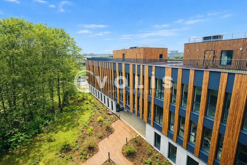   Certifié BREEAM, BBCA et BIODIVERCITY - 795 m² divisibles à partir de 71 m² 