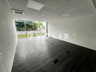   Bureaux - A LOUER - 1 165 m² divisibles à partir de 111 m² Evry courcouronnes
