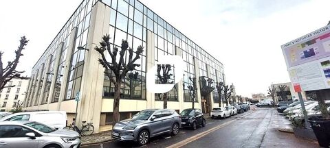 Proximit&eacute; Ligne 14 - 4&nbsp;283 m&sup2; divisibles &agrave; partir de 245 m&sup2; 15 93400 Saint ouen