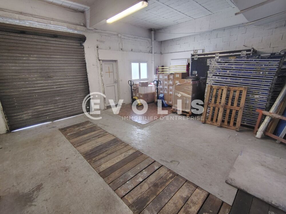   Locaux d'activité - A LOUER - 862 m² non divisibles Noisy le sec