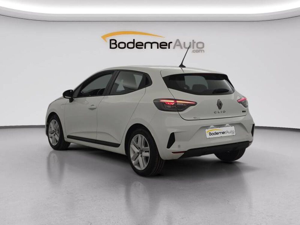 Clio E-Tech full hybrid 145 Evolution 2023 occasion 29000 Quimper