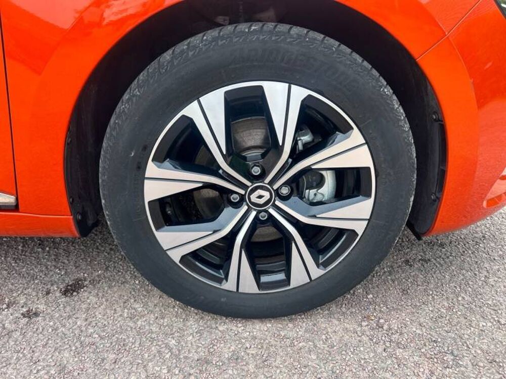 Clio E-Tech hybride 145 Evolution 2023 occasion 14200 H&eacute;rouville-Saint-Clair