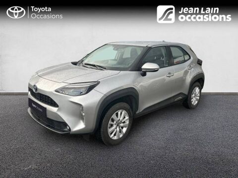 Toyota Yaris Cross Hybride 116h AWD-i Dynamic Business 2023 occasion Crolles 38920