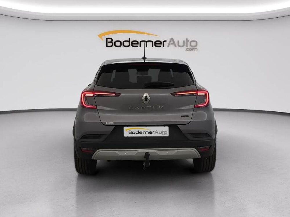 Captur E-Tech full hybrid 145 Evolution 2023 occasion 29000 Quimper