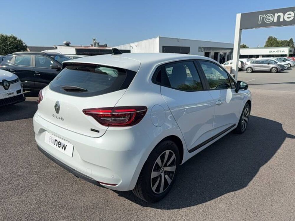Clio E-Tech full hybrid 145 Equilibre 2023 occasion 56800 Plo&euml;rmel