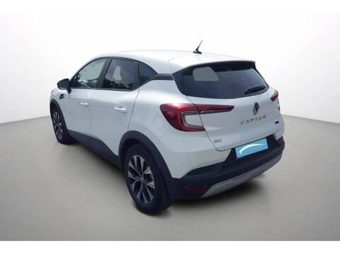Captur E-Tech full hybrid 145 Evolution 2023 occasion 22000 Saint-Brieuc
