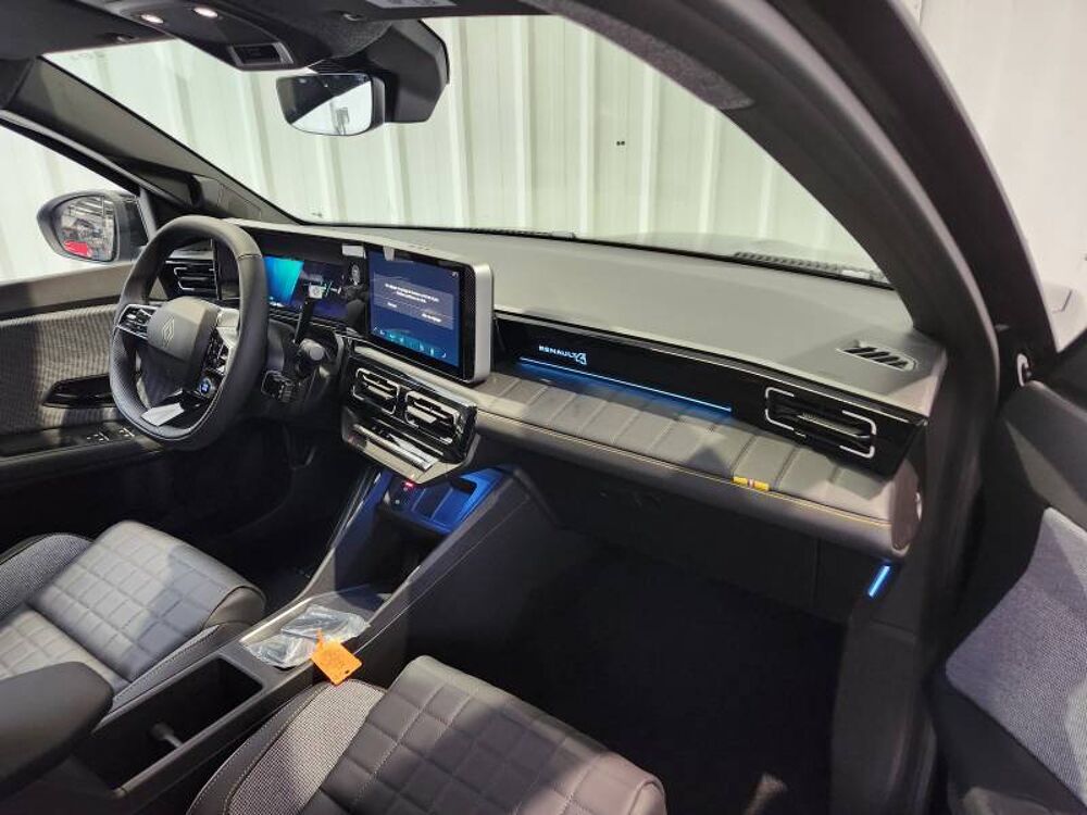 R4 Renault 4 E-Tech Electrique 150 ch autonomie confort Iconic 2026 occasion 29600 Morlaix