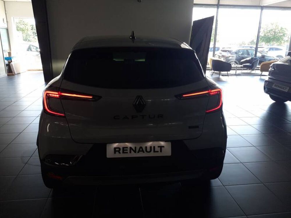 Captur E-Tech full hybrid 160 ch esprit Alpine 2026 occasion 29000 Quimper